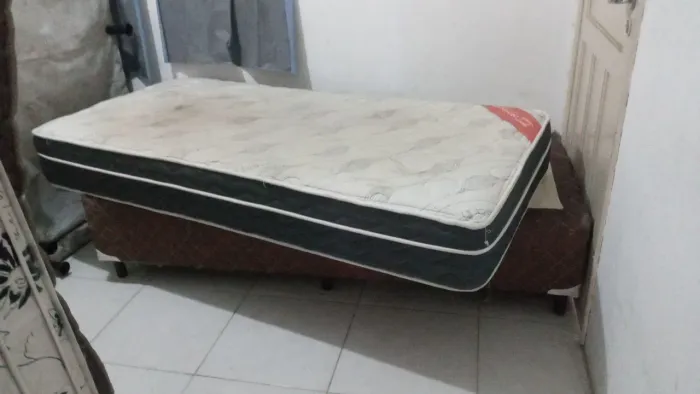 Cama solteiro , base e colchão , entrega grátis