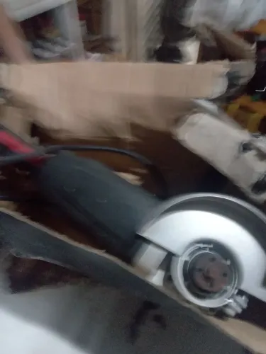 Esmerilhadeira nova 110volts