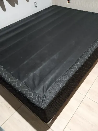 Vendo dois baú de cama casal 1400$, aceito 1200 no dinheiro, ACEITO PROPOSTAS TAMBÉM