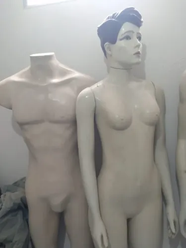vende-se Manequins
