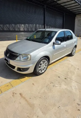 Renault Logan Expression Hi-flex 1.6 8V 4P 2011