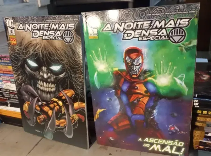 Hqs a Noite Mais Densa Especial -Completa vol 1 e 2 /Panini - 2010/2011 - Excelente Novas