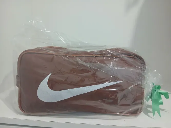 NECESSAIRE BOLSA DE MÃO ? ORGANIZADA