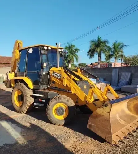 RETROESCAVADEIRA JCB A VENDA PARCELADA