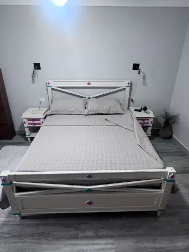 Cama queen com 04 gavetas