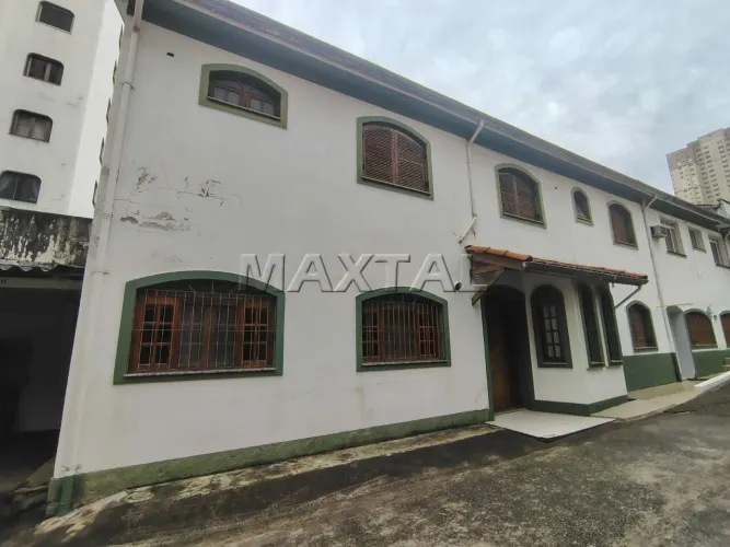 Casa para locação em Santana ao lado da Braz Leme com 3 quartos, 1 suíte, 2 banheiros.