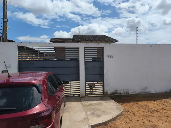 Vendo Casa. Aceito propostas