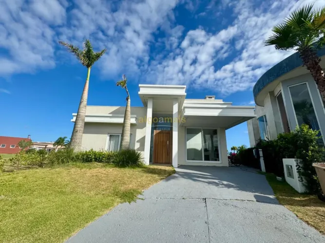 Casa à venda em Condomínio Riviera Xangri-La: Mobiliada e com Área de Lazer Completa REF: 