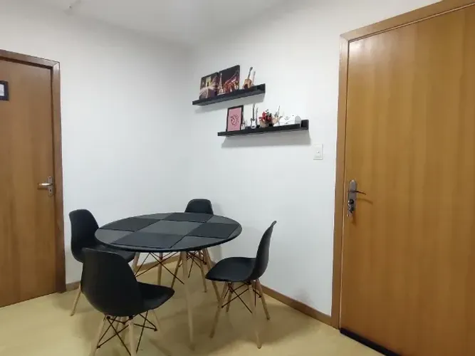 Quarto Individual em Apartamento Compartilhado - Apenas para Mulheres - a partir de 10/10