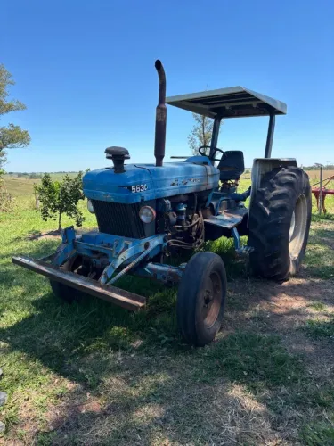 Trator Ford 5630