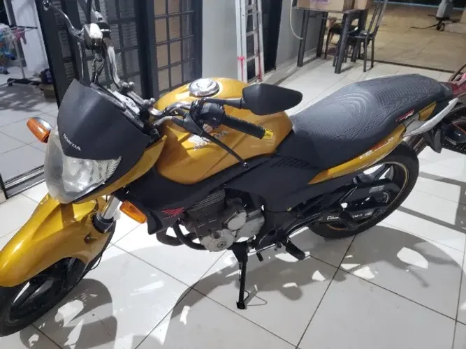 Honda CB 300R 2009/2010 - Amarelo Dourado Metálico