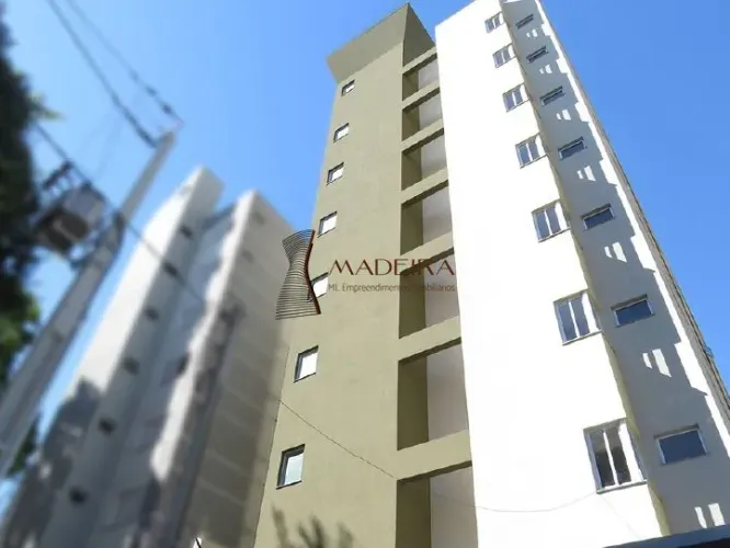 Apartamento à Venda em Zona 07, Maringá - PR