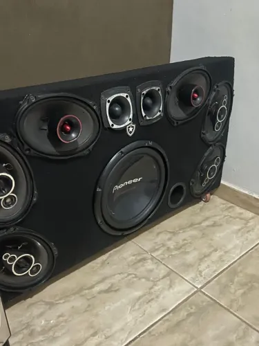 SOM AUTOMOTIVO PIONEER