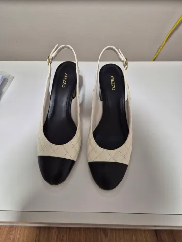 Scarpin slingback arezzo