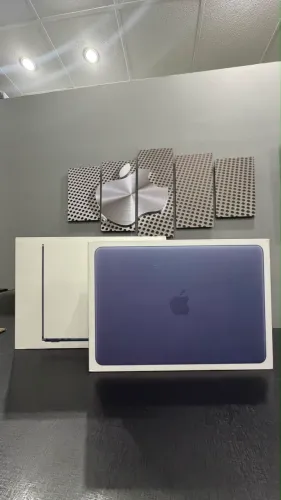 Macbook Neo 8GB RAM SSD 256GB tela 13? - novo