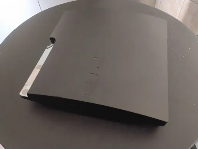 ? PLAYSTATION 3 SLIM - R$140