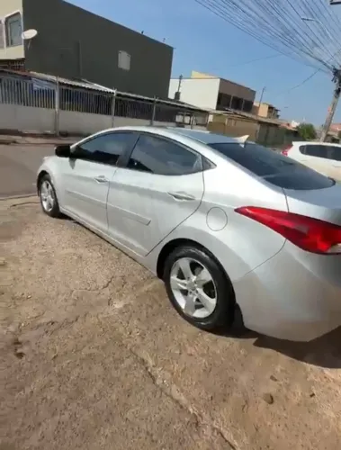 Hyundai Elantra GLS 2.0 16V Flex Aut. 2013