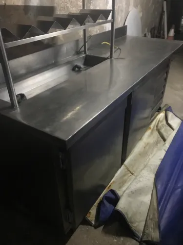 Estou vendendo balcão refrigerador por 4.250R$ pfv mandar mensagens no meu zap!