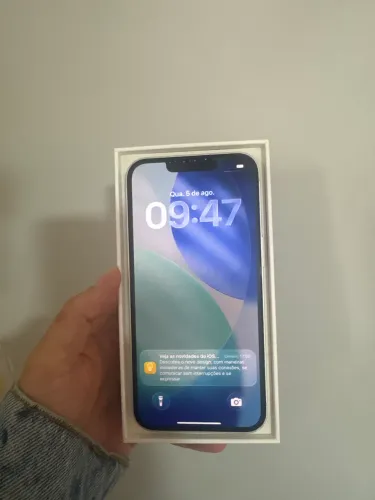 IPhone 13- 256gb- Bateria 66%- Câmera trocada (genuína)