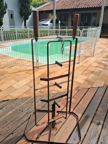 Desapego, espeto giratório para fogo de chão