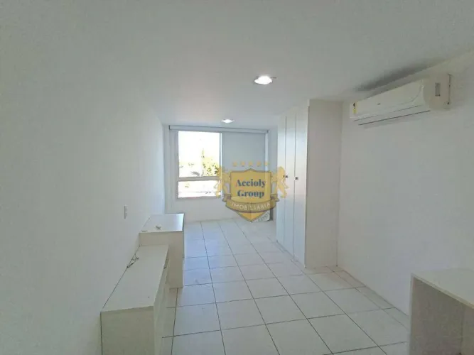 Flat com 1 dormitório para alugar, 38 m² por R$ 1.800,02/mês - Itaipu - Niterói/RJ