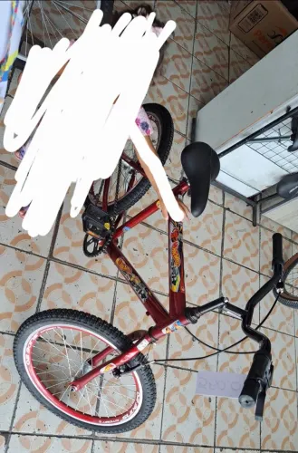 Bicicleta pouco usada
