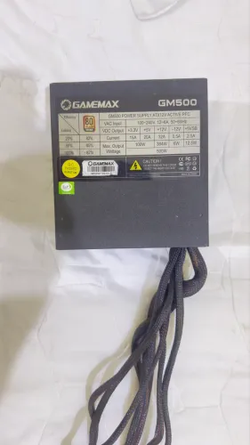 Fonte Gamer Gamemax 500W GM500 - PFC Ativo (Bivolt Automático)