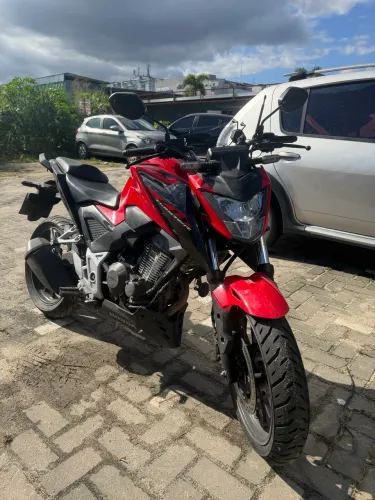 Cb300f abaixo da tabela fipe único dono