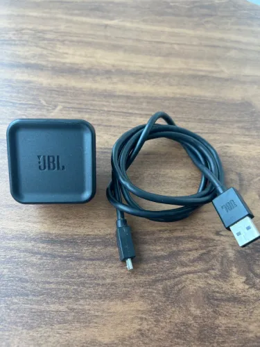 Fonte / Carregador Original JBL com Cabo USB - 5V 1A (Bivolt)