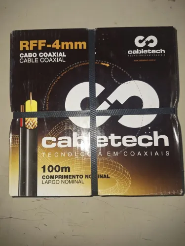 Cabo coaxial com alimentação