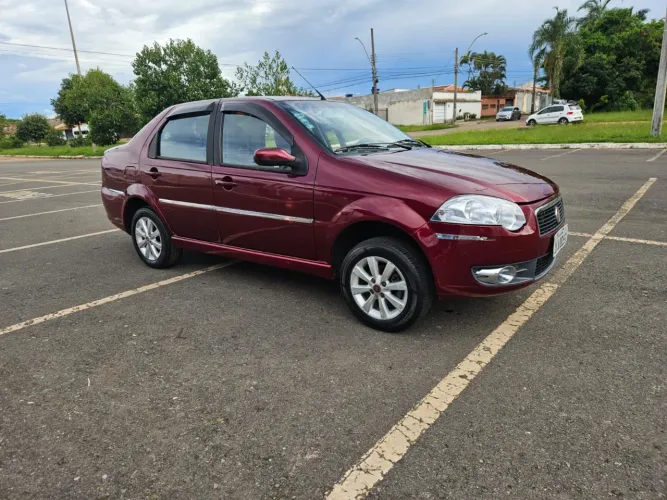 Fiat Siena Attractive 1.4 Fire Flex 8V 4P 2011