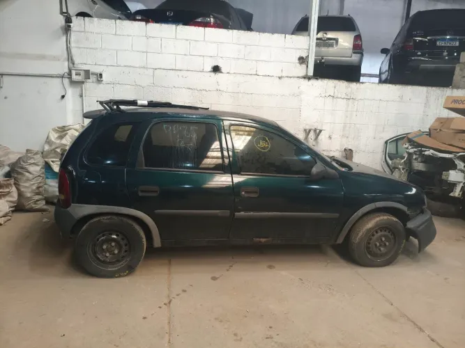 Corsa super 1997 sucata para retiradas de peças 