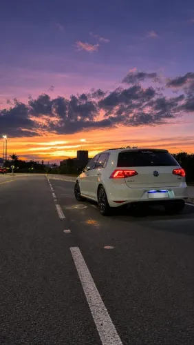 Volkswagen Golf Highline 1.4 TSI Total Flex Aut. 2017