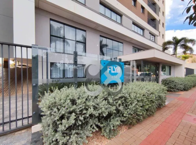 Apartamento com 3 dormitórios para alugar, 71 m² por R$ 2.400/mês - Pinheiros - Londrina/P