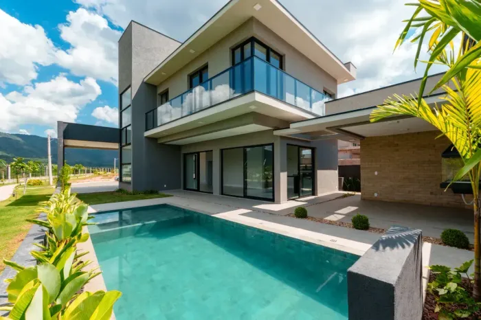 Casa Alto Padrão em Condomínio em Atibaia , 3 Suítes , Vista Permanente | Atibaia