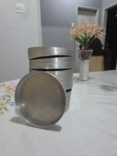 VENDE-SE 15 FORMAS DE ALUMÍNIO PARA FAZER PIZZAS, TAMANHO 14 CM