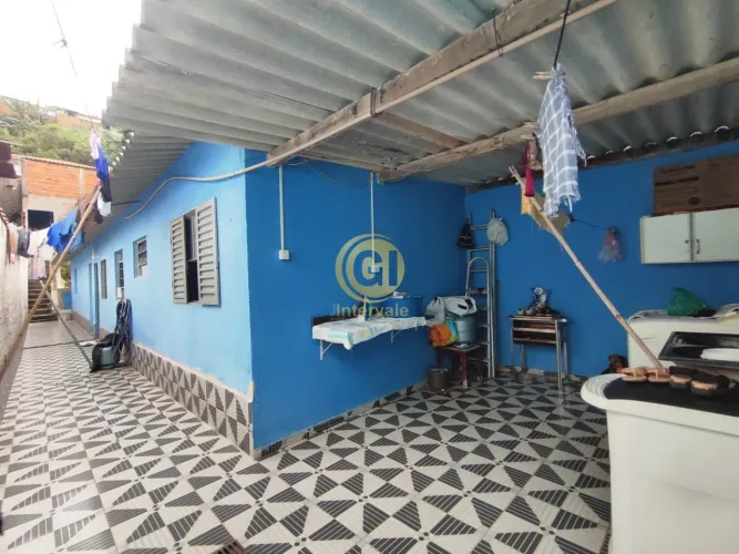 Casa à venda em Jacareí-SP, Bandeira Branca: 2 quartos, 1 sala, 1 banheiro, garagem e 200,