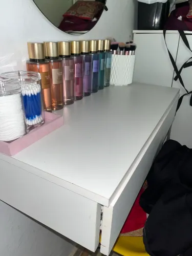 penteadeira de uma gaveta 