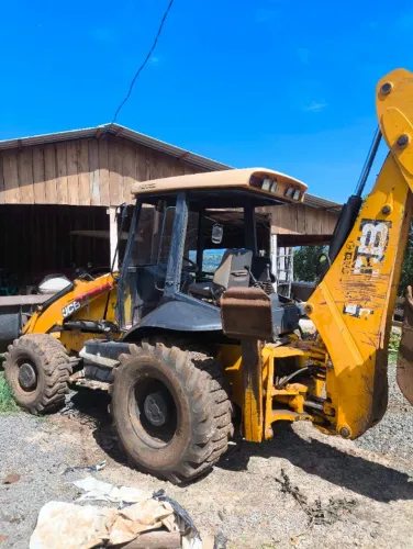 Retroescavadeira jcb a venda