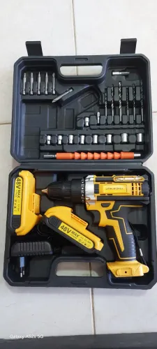 Parafusadeira+ 26peças+2baterias+carregador