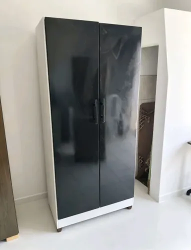 Guarda-roupa duas portas 