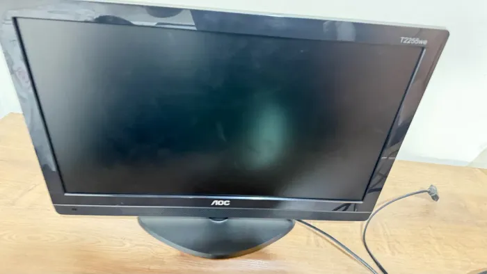 Precinho - TV / Monitor AOC. 21,5?