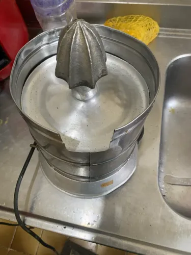 Espremedor de laranja industrial 