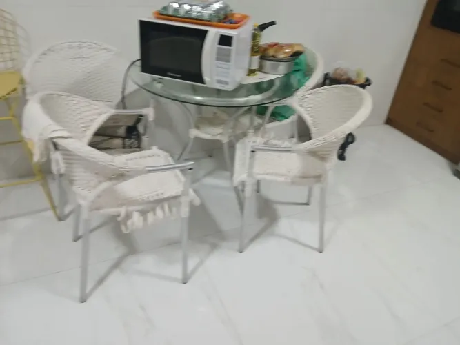 Mesa de vidro pra area externa piscina etc