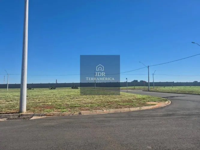 Terreno de esquina com 182,62 m² à venda no Condomínio Terramérica em Santa Bárbara d'Oest