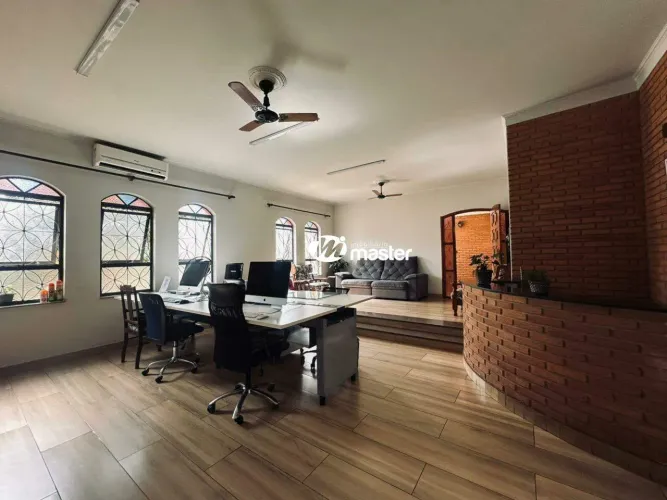 Casa à venda, 3 quartos, 1 suíte, 7 vagas, Jardim Floridiana - Rio Claro/SP