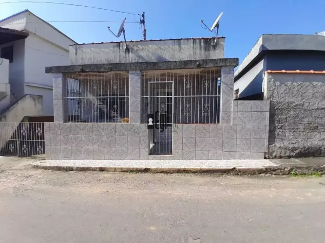 Imóvel para venda possui 76 metros quadrados com 2 quartos em Centro - Goianá - MG