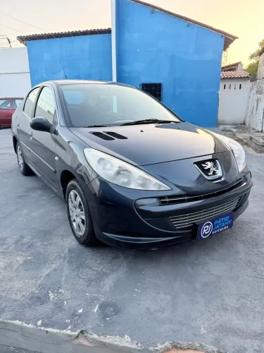 Peugeot 207 Sedan Passion XR 1.4 Flex 8V 4P 2012