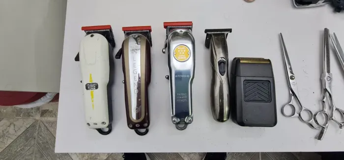 VENDO MÁQUINA DE CORTAR CABELO