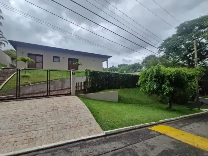 Casa de Condomínio Granja Vianna